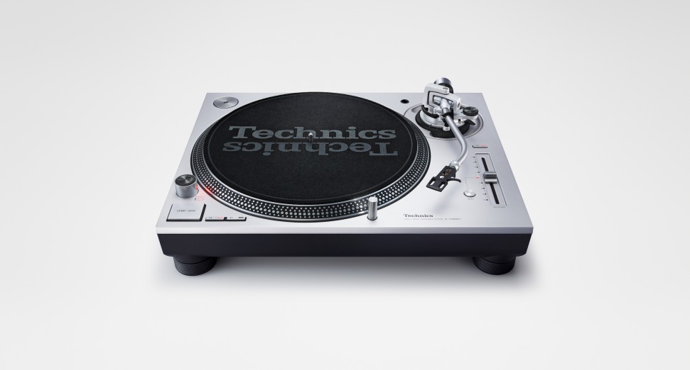 Direct_Drive_Turntable_System_SL_1200MK7S