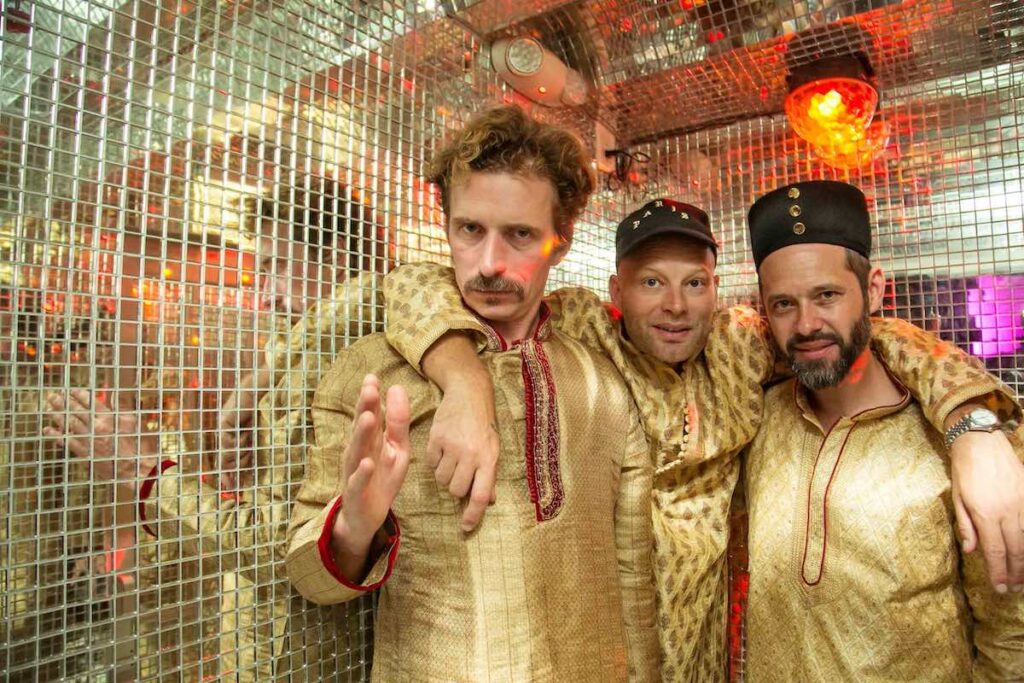 whomadewho-synchronicity