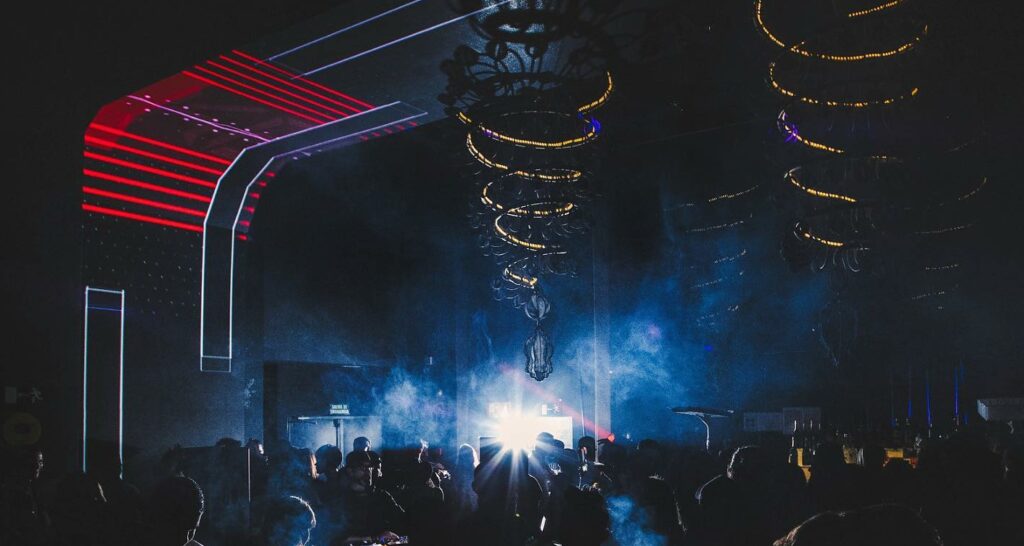 LAB_theClub_SPS
