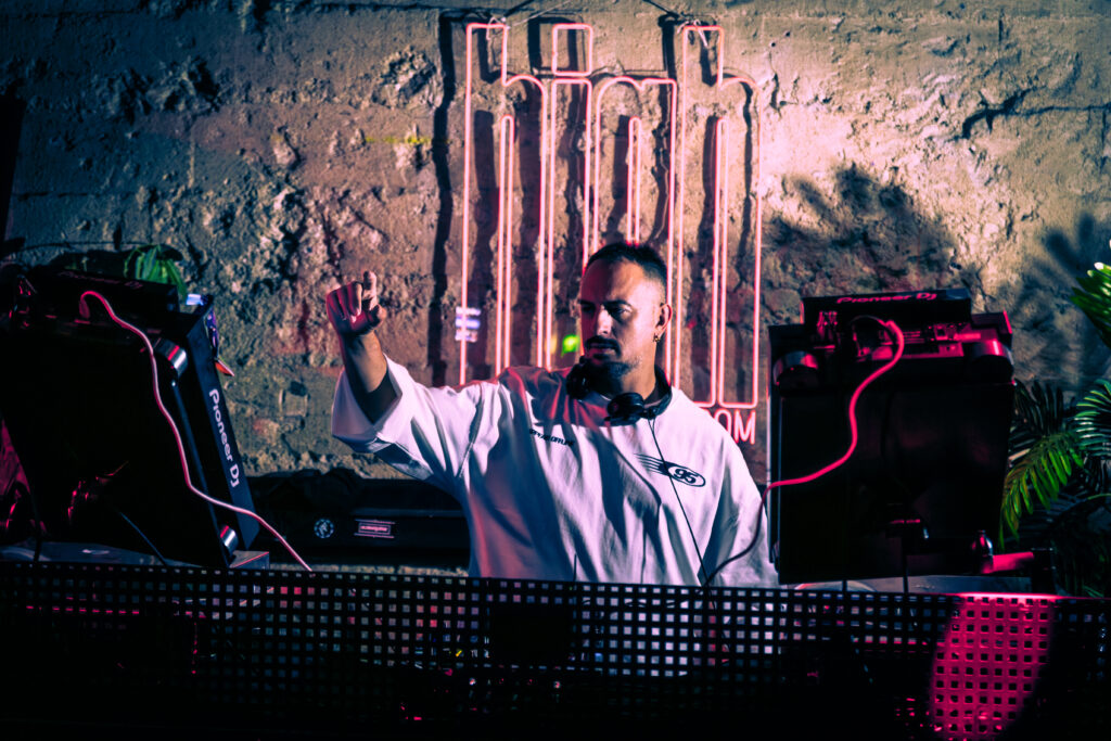 benja-molina-small-town-night-univack-vicious-magazine